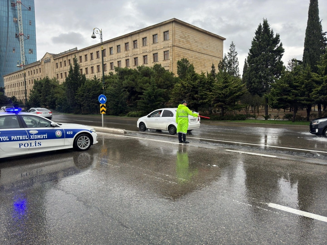 Baş Dövlət Yol Polisi İdarəsindən yağışlı hava şəraiti ilə bağlı XƏBƏRDARLIQ