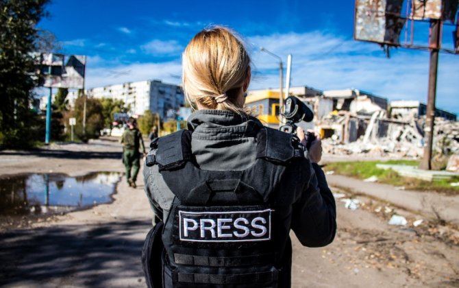 Putin xarici jurnalistlərin Ukrayna ordusunun mühasirədə olduğu ərazilərə girişinə icazə verib