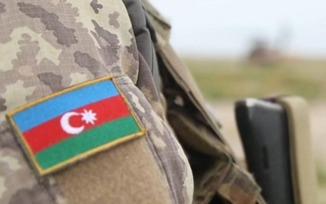 Hərbi və xüsusi rütbəli şəxslərin təqvimi xidmət müddətinə hansı dövrlərin aid edildiyi müəyyənləşib