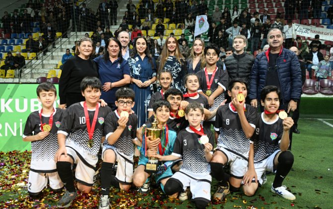 Leyla Əliyevanın təşəbbüsü ilə uşaq evlərinin komandaları arasında minifutbol turniri təşkil olunub - FOTO