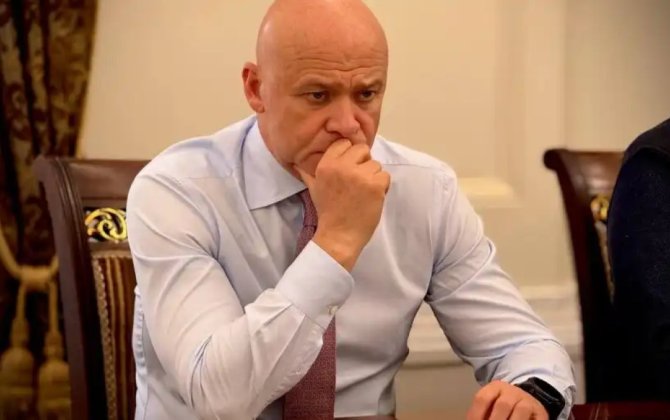 Суд отправил под домашний арест экс-мэра Одессы