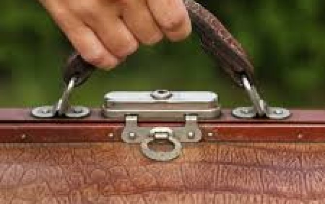 Раскрыта тайна кожаного чемоданчика Трампа