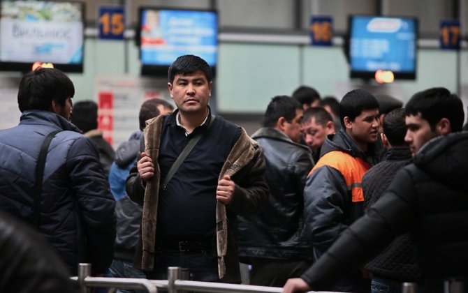 Москва повышает тарифы на трудовые патенты для мигрантов