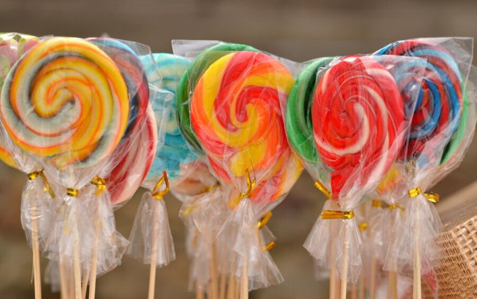 Məşhur həkimdən xəbərdarlıq- Bu qidalar dişlərimizi məhv edirmiş