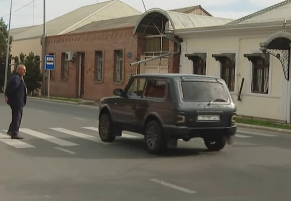 Gəncədə sürücülərin təhlükə manevrləri: Polis hərəkətə keçdi