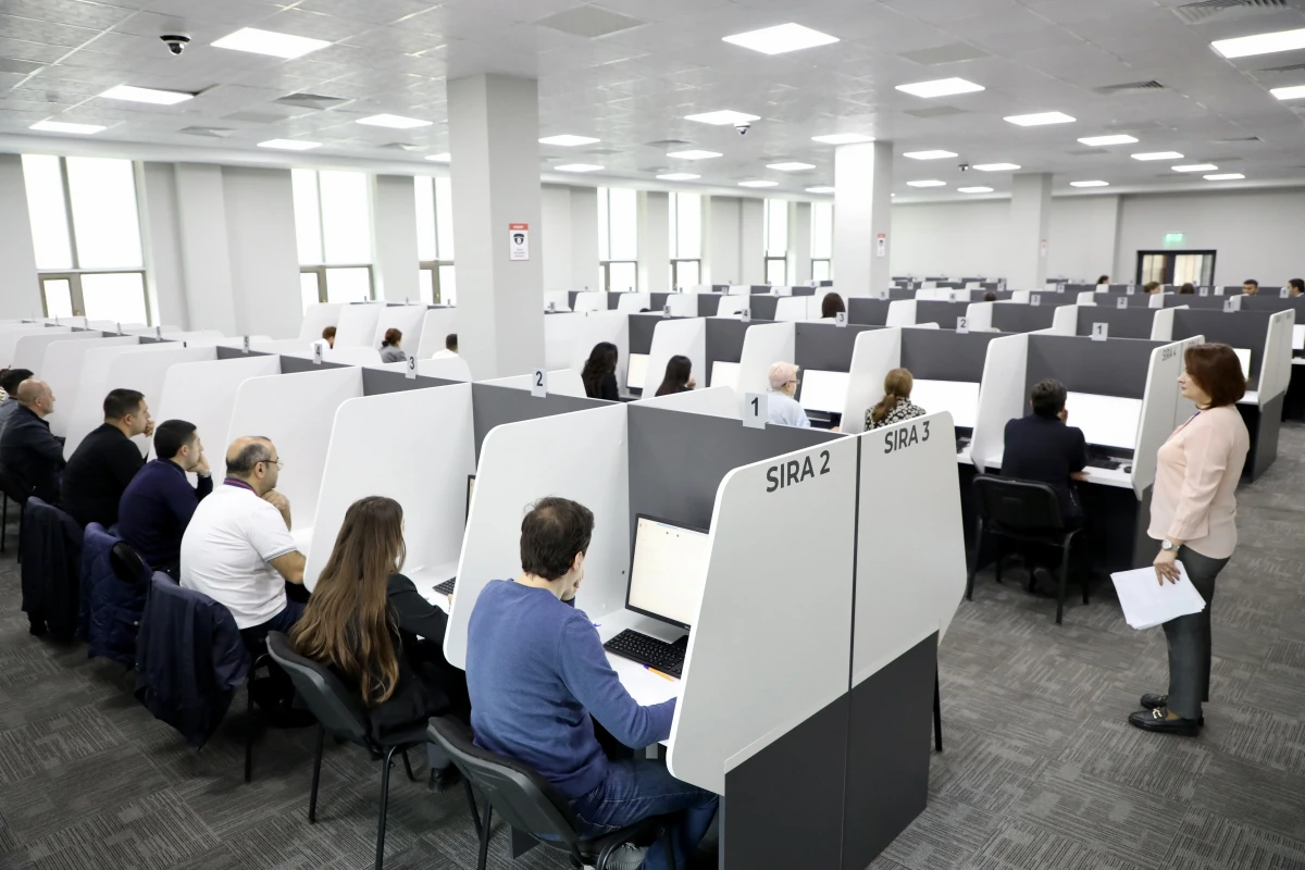 Peşəkar mühasib sertifikatı almaq istəyən namizədlər üçün test imtahanının II mərhələsi keçirilib