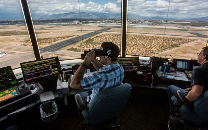 Нехватка диспетчеров из-за шатдауна повысила риски для перелетов в США