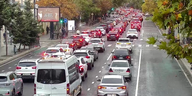 Bakının bu küçələrində sıxlıq var - SİYAHI