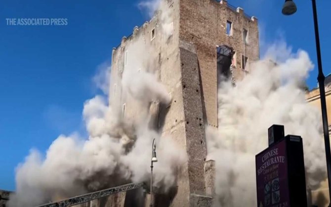 Romada tarixi bina uçdu - Xəsarət alanlar var - VİDEO