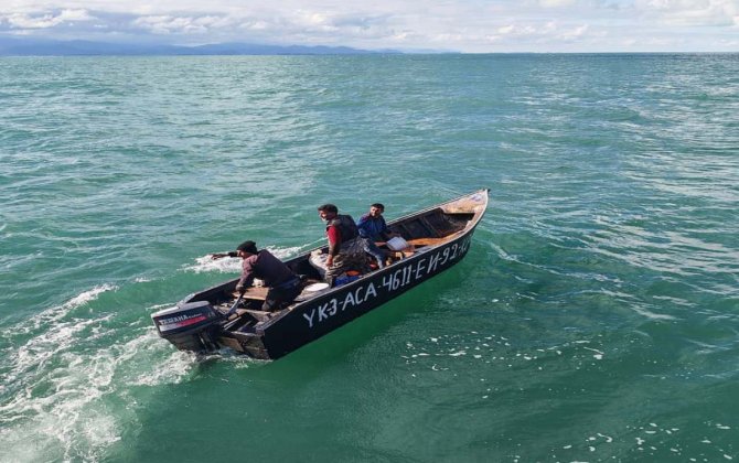 Batma təhlükəsi ilə üzləşən 3 balıqçı xilas olunub - VİDEO