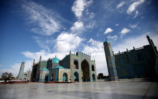 Мощное землетрясение в Афганистане: частично разрушена Голубая мечеть