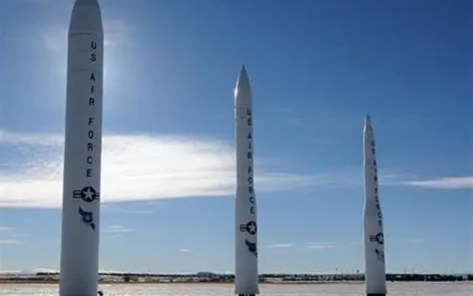 США запускают грозную ракету