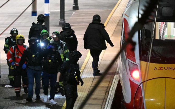 В Англии задержанному по подозрению в нападении в поезде предъявлено ряд обвинений