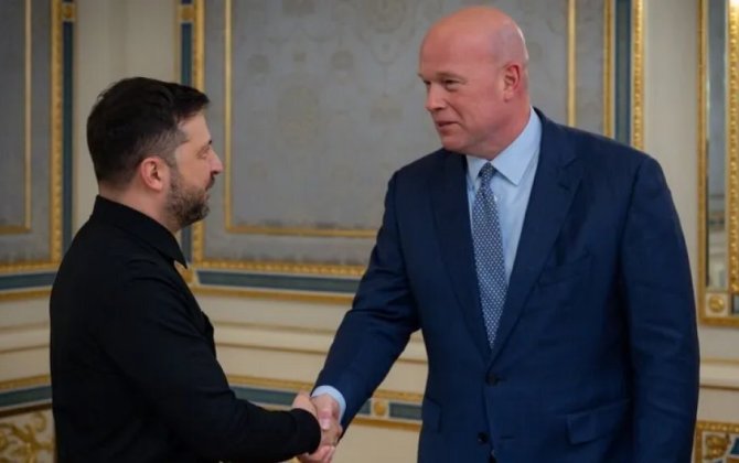 Посол США при НАТО впервые посетил Украину