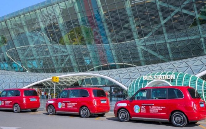 Госагентство изучает ситуацию с такси в бакинском аэропорту