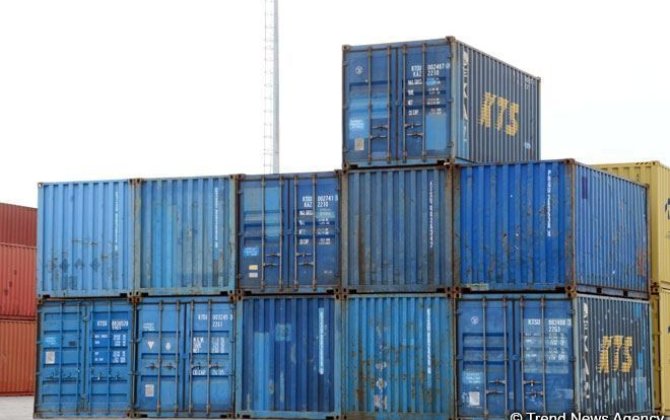 Назван объем экспорта и импорта продукции через таможни иранской провинции Меркези