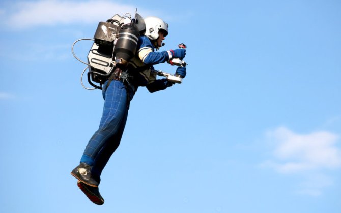 В КНР показали в действии реактивный ранец