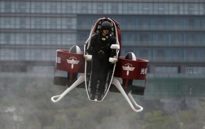 Çində reaktiv çanta nümayiş etdirildi