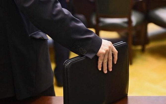 Direktor aldığı rüşvətdən hansı vəzifəli şəxsə verdiyini açıqladı – DETALLAR