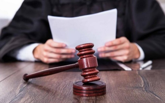 Rüşvətdə ittiham olunan Səhiyyə Nazirliyinin vəzifəli şəxslərinin məhkəməsi başladı