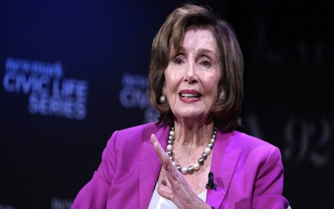 Nensi Pelosi Konqresdən getdiyini açıqlayıb