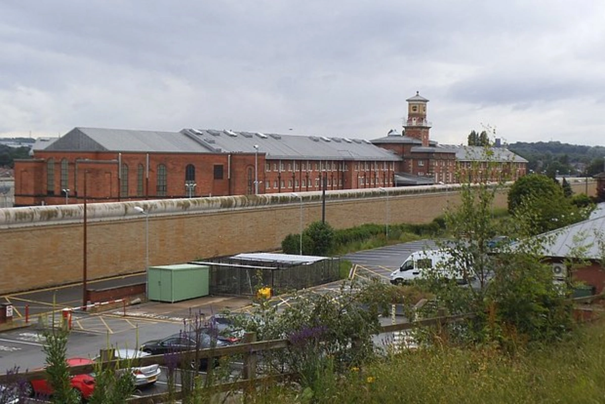 В британской тюрьме заключенные расправились с убийцей двухлетней девочки