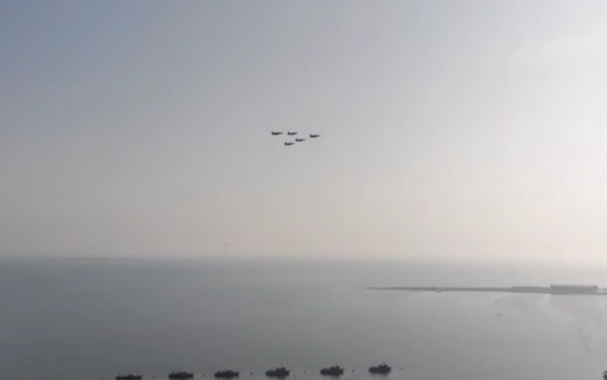 Bakıda hərbi paradda Türkiyənin F-16 təyyarələri uçuş həyata keçirib