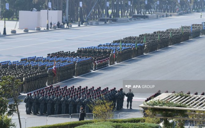 Высокопоставленные военные чиновники ряда стран присутствовали на военном параде в Баку