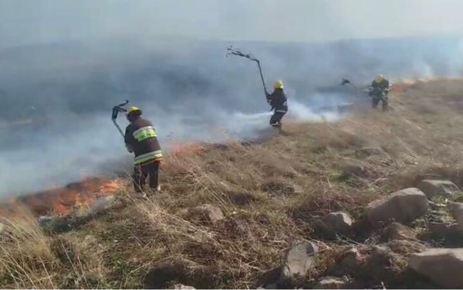 Gədəbəydə dağlıq ərazi yanır - FOTO/VİDEO