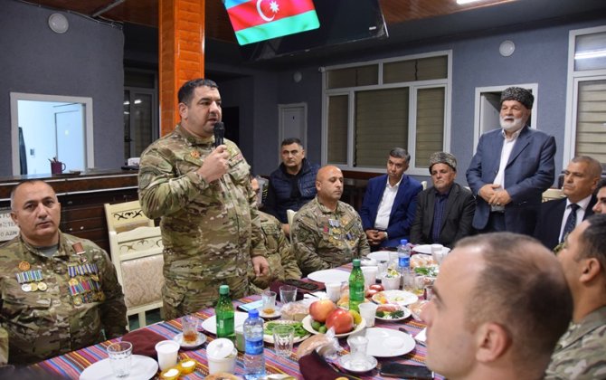 Binəqədi Gənclər şəhərciyində Zəfər Günü münasibətilə bayram süfrəsi açılıb