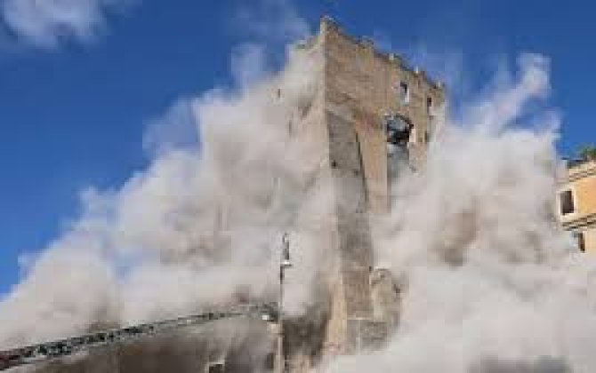 Взрыв у здания суда в Пакистане: много погибших и раненых