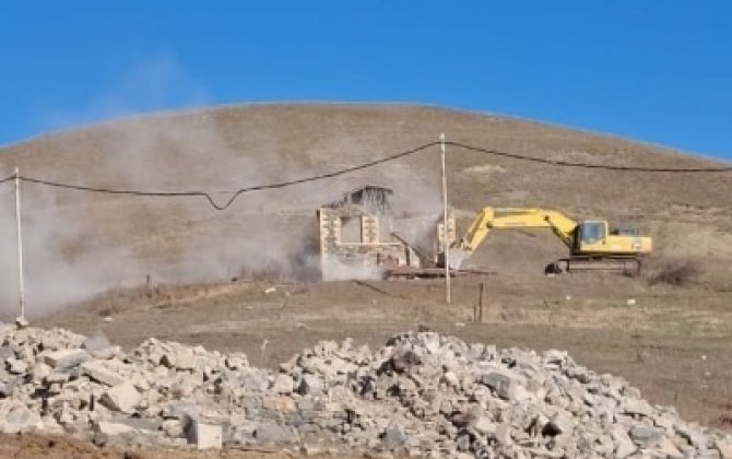 Laçının Qorçu qəsəbəsində söküntü işlərinə START VERİLDİ: Min ailə köçürüləcək