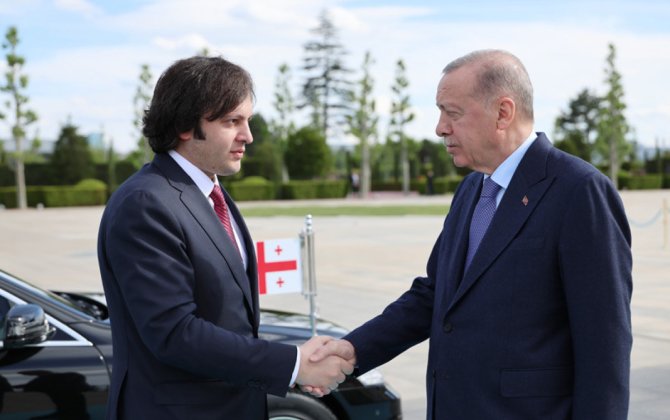 Ərdoğan Gürcüstanın Baş naziri ilə telefonla danışıb