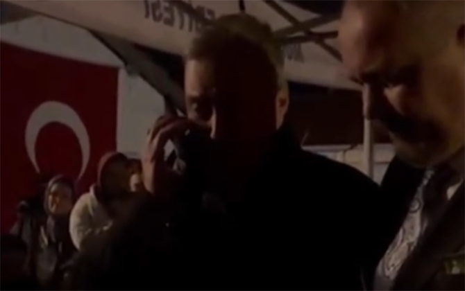 Ərdoğan şəhid hərbçinin atasına zəng etdi - VİDEO