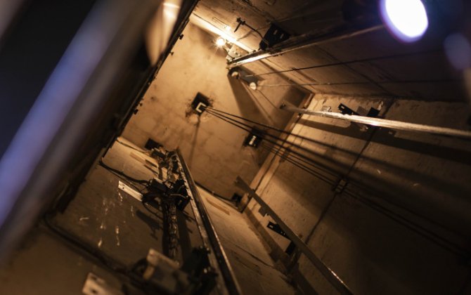 В Астане лифт с людьми сорвался в шахту, есть погибший и раненые