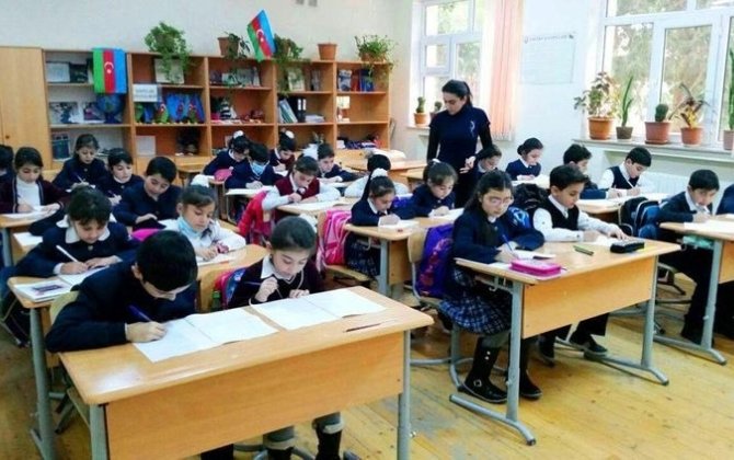 Məktəblərdə “boş saat” dövrü bitir, müəllim hazırlıq və monitorinqə vaxt ayıracaq