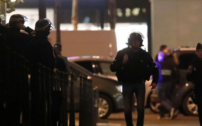 Polis Paris dəmiryol vağzalındakı silahlı şəxsi yaralayıb