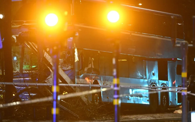 Avtobus dayanacağa çırpılıb, ölən və xəsarət alanlar var