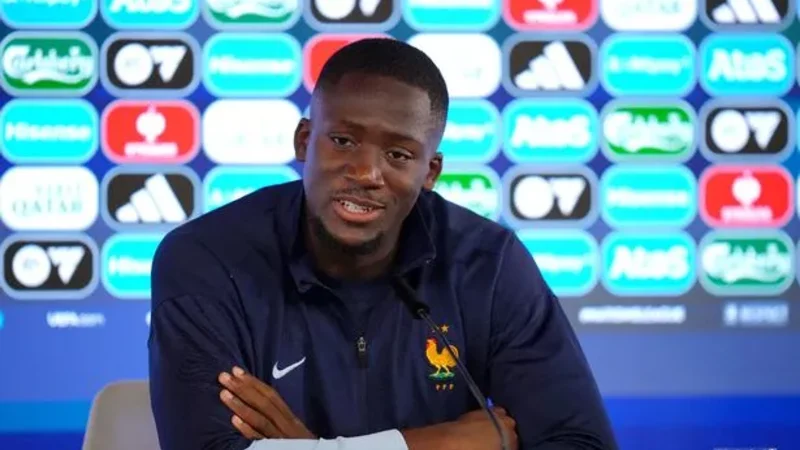 “Liverpul”un müdafiəçisi: “Qarabağ”la matça fokuslanmırıq”