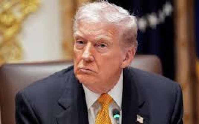 Трамп призвал телекомпанию NBC уволить ведущего Сета Майерса