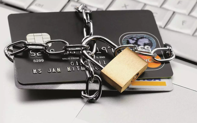 Bank kartlarından oğurluq artır: Kiber risklərə qarşı sığorta nə zaman əlçatan olacaq?