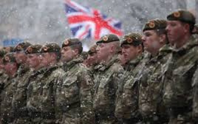 СМИ: Военнослужащим Британии запретили обсуждать служебные вопросы в автомобилях