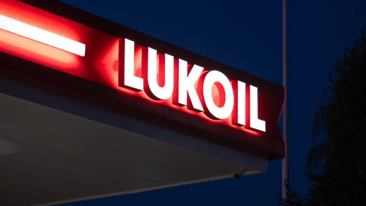 «Лукойл» хочет продать зарубежные активы единым пакетом