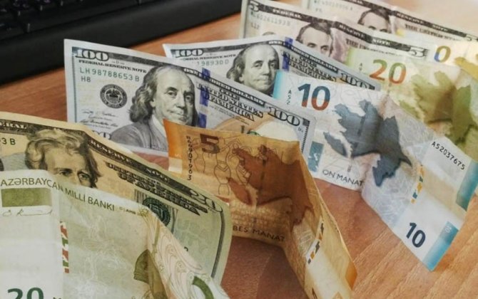 В Азербайджане усилились тенденции дедолларизации экономики
