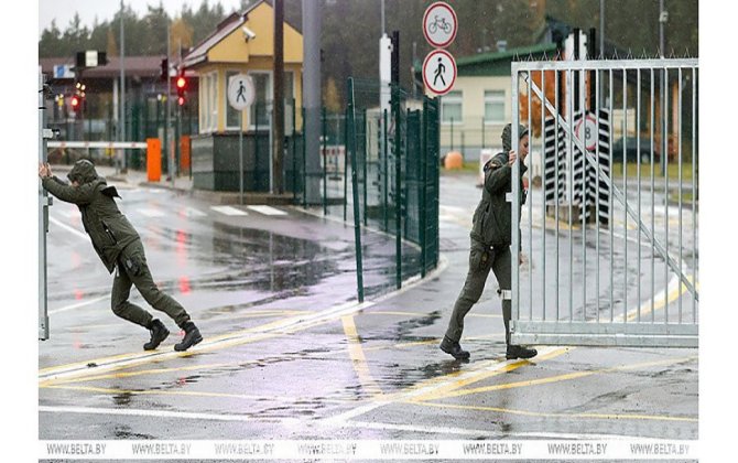Litva sabahdan Belarusla sərhədi açır