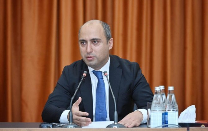 Emin Əmrullayev: 