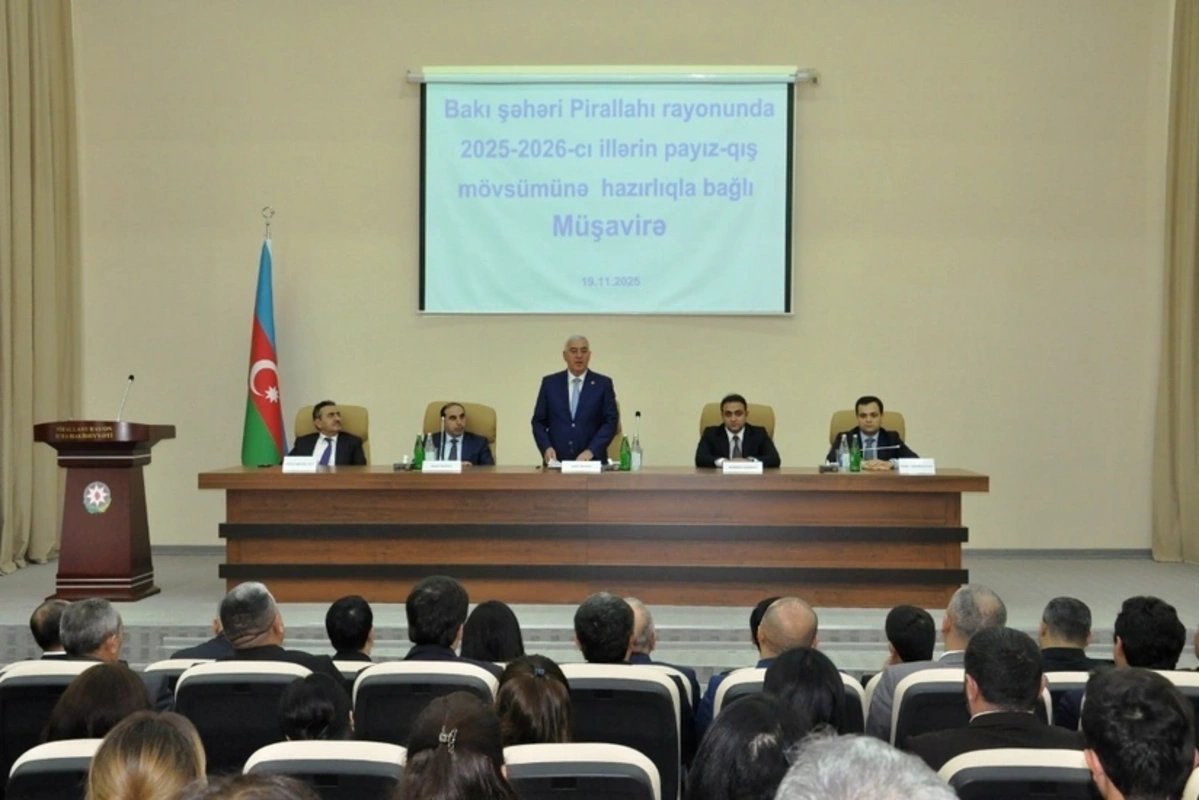 Bakıda qarlı havalara hazırlıqla bağlı müşavirələr keçirildi - FOTOLAR