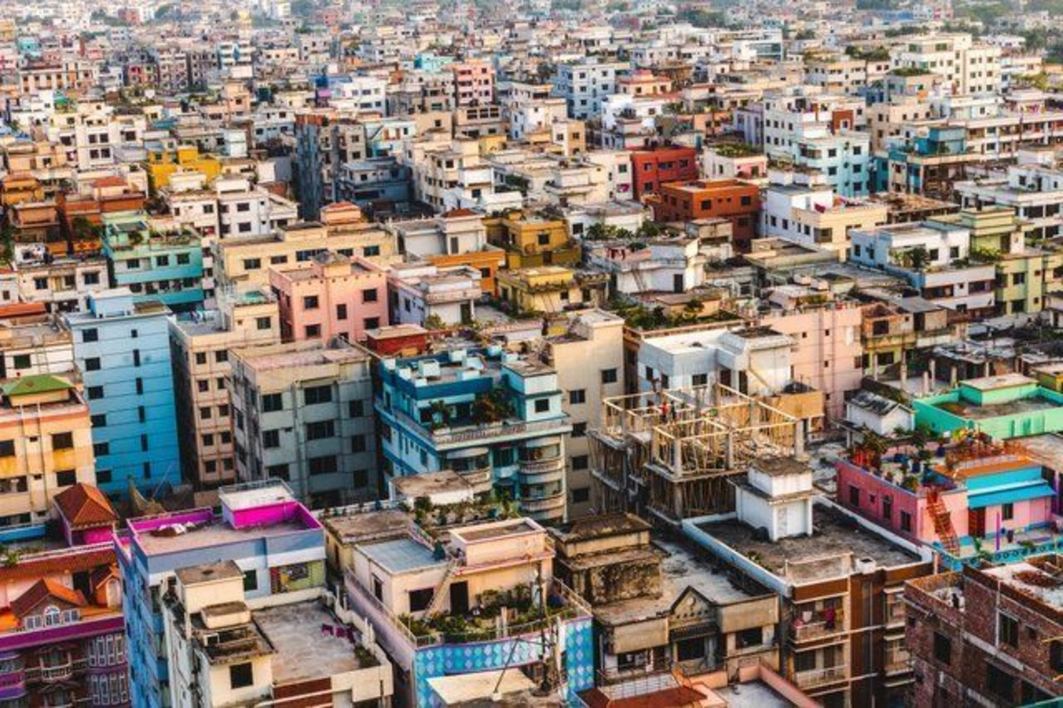 Banqladeşdə güclü zəlzələ oldu