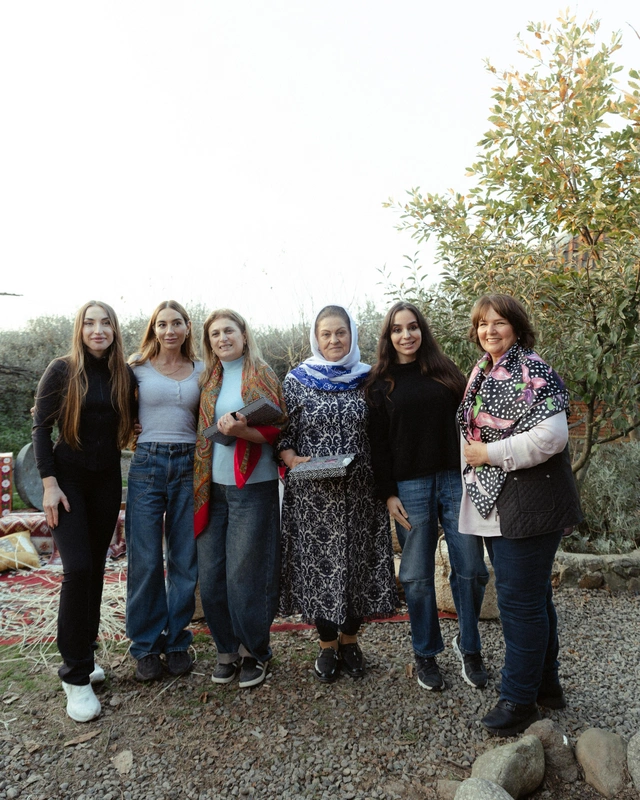 Leyla, Arzu və Alyona Əliyevalar Lənkəranda fermer təsərrüfatı ilə tanış olublar