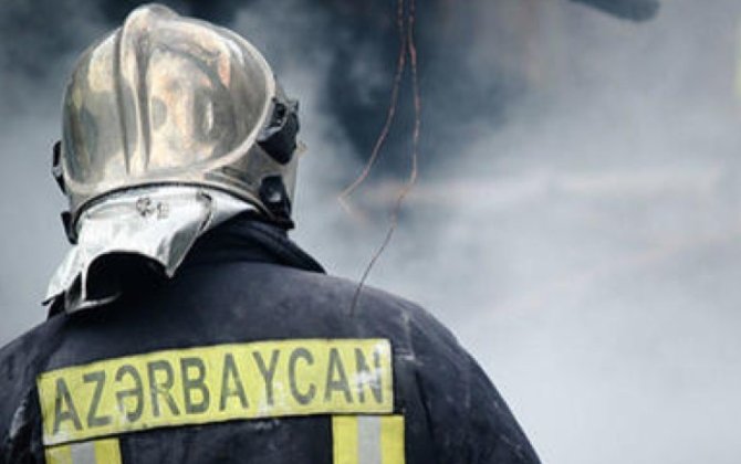 Mehdiabadda çoxmərtəbəli yaşayış binasında yanğın - Sakinlər təxliyə edildi